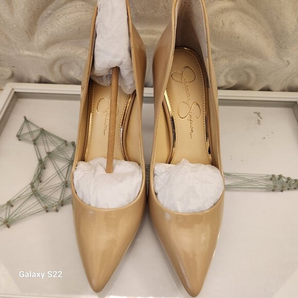 Jessica Simpson " Cambredge" Sand Faux Leather Heels. NIB. Size 8 - Picture 4 of 10